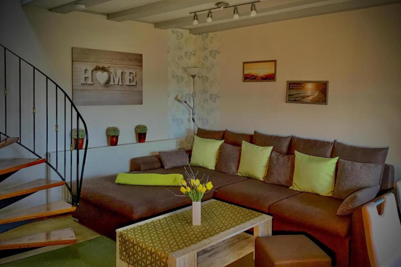 Holiday Home Rhoenblick, Kaltensundheim Exterior foto